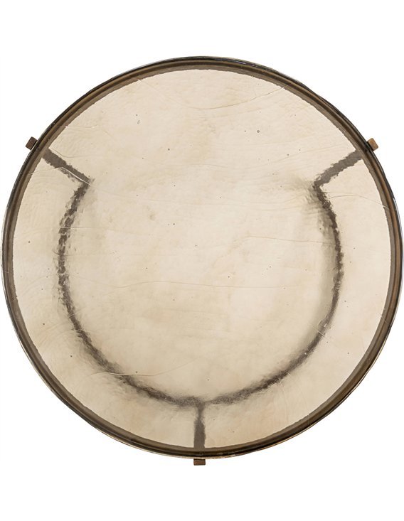 Plateau de la grande table vu de dessus, aspect verre texturé et marques de coulée