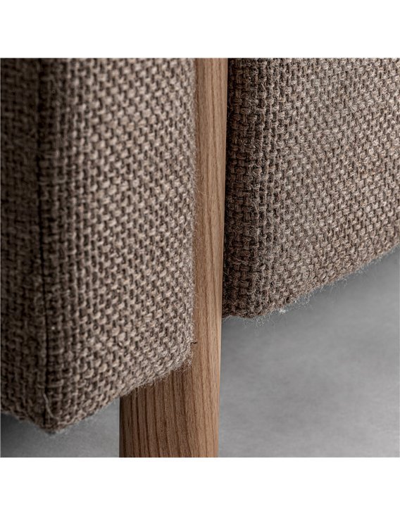 canapé d’intérieur colonial beige allure contemporaine