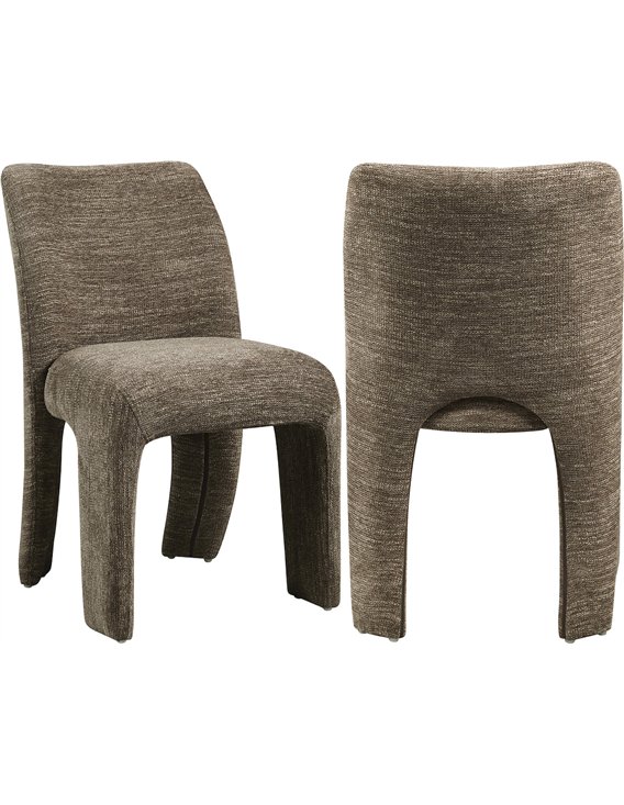 Chaise tapissée avec dossier courbé