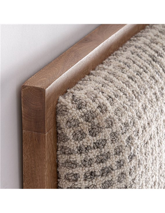 Tête de lit beige avec cadre en bois marron