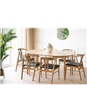 Table conviviale pour repas en famille