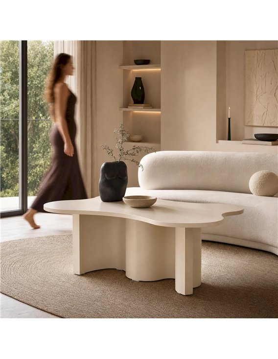 Table basse design à piètement ondulé