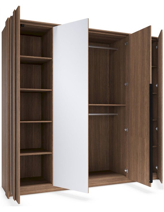 Grande armoire de chambre avec éclairage intégré
