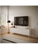 Meuble TV scandinave blanc dans un salon avec téléviseur et lampadaire noir