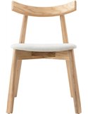 Chaise en bois clair de face, assise en tissu ivoire