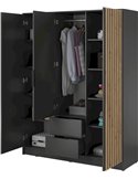 Armoire anthracite à lattes bois placée dans une chambre