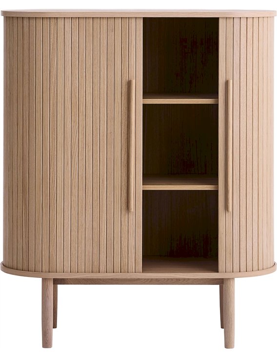 Commode haute rainurée claire portes entrouvertes, vue de face