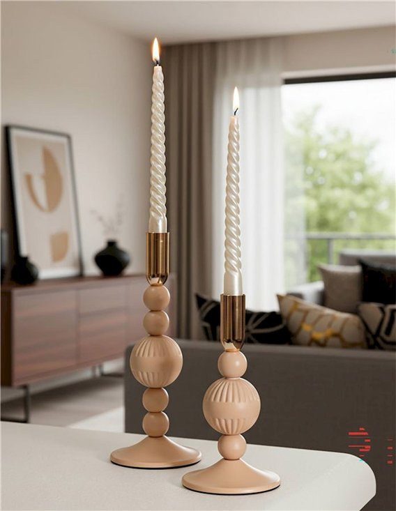 Bougeoirs beige rosé avec cotes de dimensions 25,5 cm et 20 cm