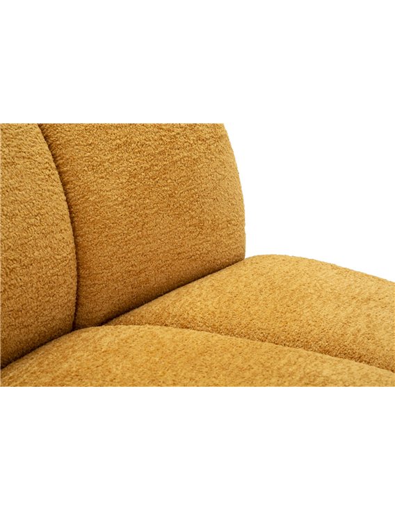 Canapé 2 places aux volumes arrondis, détail du dossier et de l'assise en tissu bouclé jaune moutarde