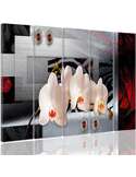 Tableau orchidée blanche vue de face sur cinq panneaux, détail des fleurs et boucles ornées