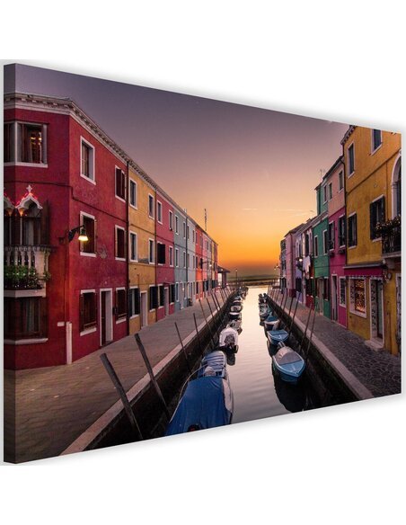 Tableau City Over The Canal