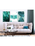 Tableau Lagon Intense (3 Parties) accroché au-dessus d'un canapé beige avec coussins et table basse