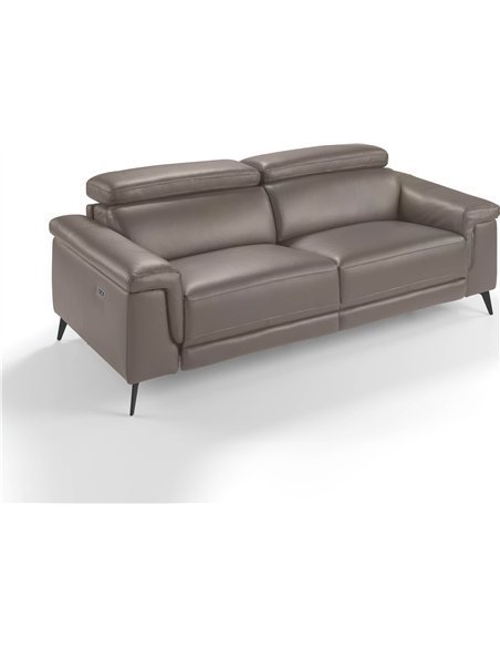 Canapé 3 places recouvert de cuir de vachette vison avec structure en bois de pin naturel, appuis-tête articulés indépendants. P