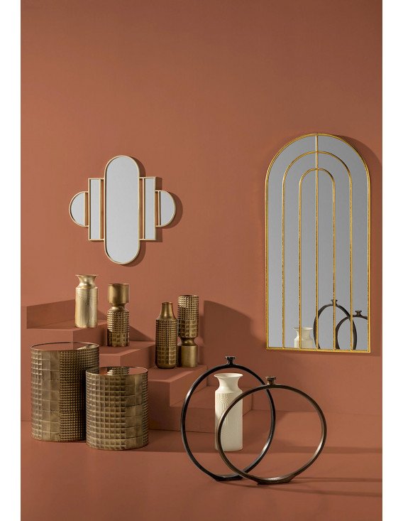 Figure Design Métal Doré