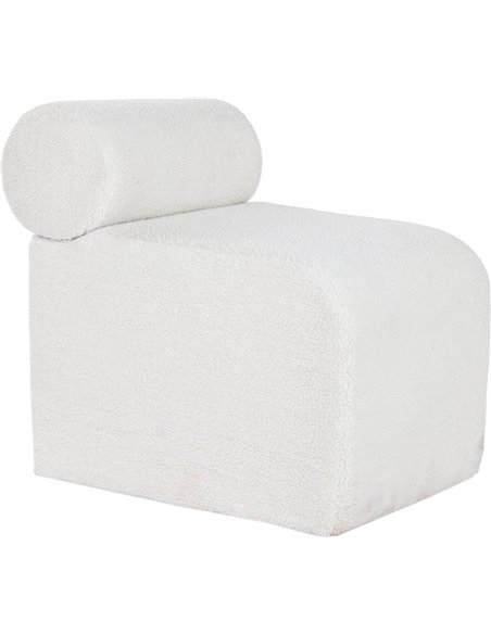 Chaise détente blanche pour retirer ses chaussures